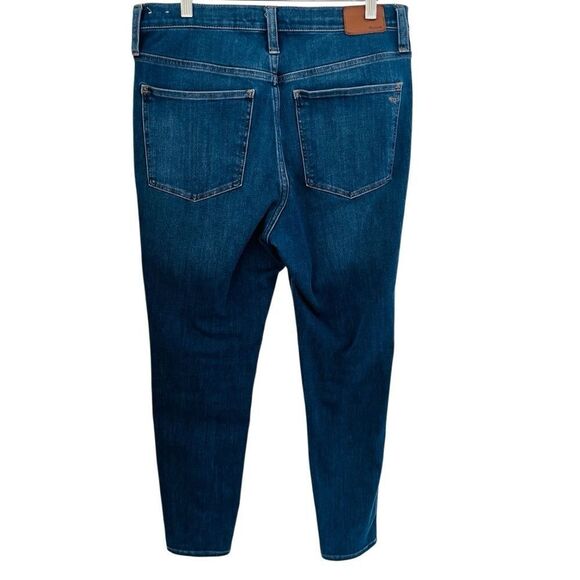 MADEWELL 10" High-Rise Roadtripper Jeggings in Ellerby Wash: Zip Pocket Edition - Picture 7 of 10